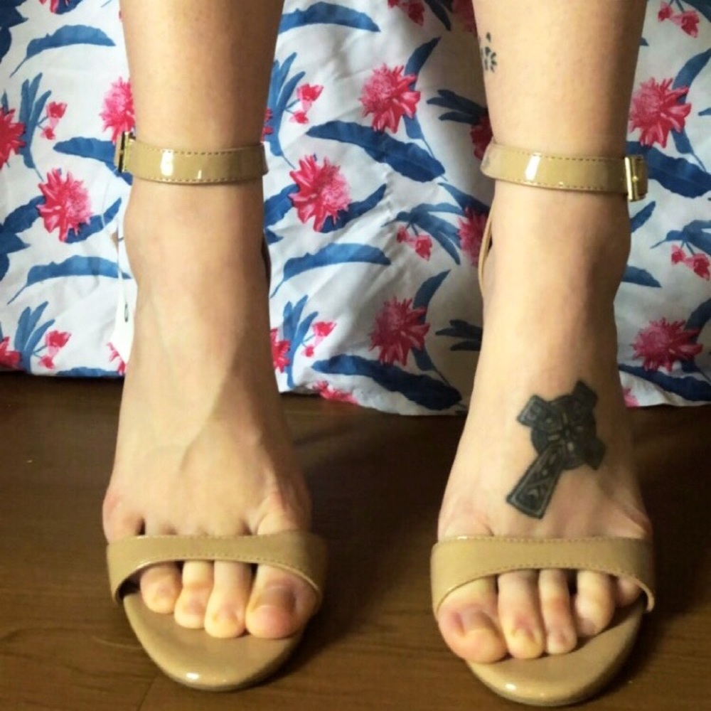 🌷NWT Nude Heels🌷